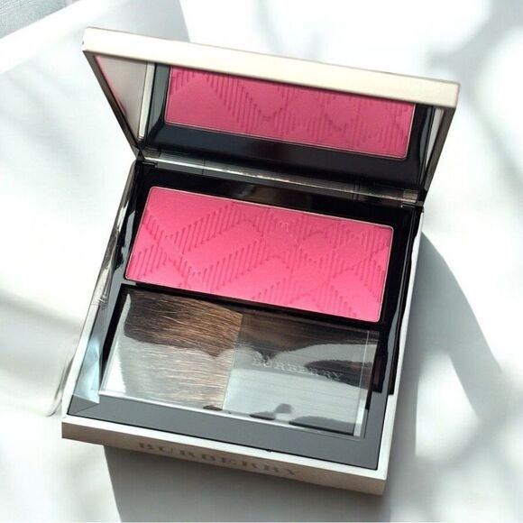 Burberry Light Glow Natural Blush - Coral Pink No. 09 - Picture 2 of 5